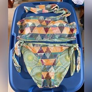 Women’s reversible bikini